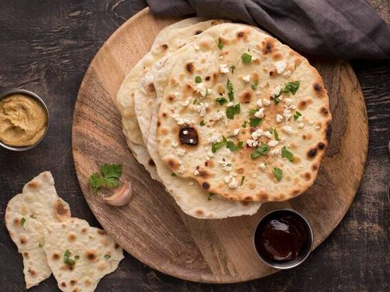 Aloo Paratha Recipe: मॉनसून में घर बैठे चाय के साथ क्रिस्पी आलू पराठा का ले मजा, बच्चे और बूढ़े हो जाएंगे खुश