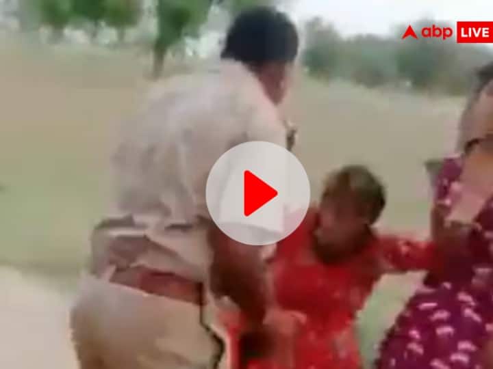 Bikaner Police Viral Video of Violence with Woman BJP RLP Demands inquiry against from Ashok Gehlot government ann Rajasthan: बीकानेर पुलिस ने महिला से की धक्का-मुक्की, वीडियो वायरल होने पर RLP- BJP ने गहलोत सरकार को घेरा