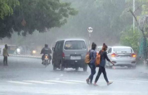Heavy Rain in Surat Tapi Navsari district દક્ષિણ ગુજરાતના જિલ્લાઓમાં મેઘમહેર, સુરત, તાપી, નવસારીમાં ગાજવીજ સાથે ધોધમાર વરસાદ