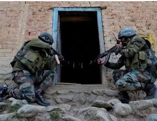 Security Forces killed Terrorist in Encounter at hoowra Village of kulgam district Jammu Kashmir Terrorist Killed : ਸੁਰੱਖਿਆ ਬਲਾਂ ਨੂੰ ਮਿਲੀ ਵੱਡੀ ਕਾਮਯਾਬੀ , ਕੁਲਗਾਮ 'ਚ ਇਕ ਅੱਤਵਾਦੀ ਢੇਰ , ਪੁਲਿਸ ਦਾ ਇੱਕ ਜਵਾਨ ਜ਼ਖਮੀ