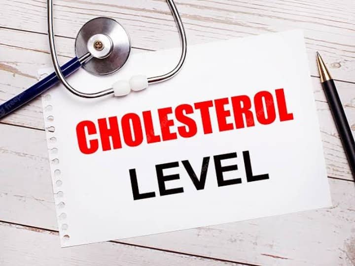 Health Tips: बैड कोलेस्ट्रोल बढ़ने पर शरीर के ये तीन हिस्से दर्द के जरिए आपको करते हैं आगाह. इस दर्द को इग्नोर किए बगैर जान लीजिए सबसे पहले क्या करना चाहिए. दर्द से बेहाल हो रहे हों शरीर के ये तीन हिस्से तो हो सकता है बैड कोलेस्ट्रॉल का हमला, तुरंत करें ये काम