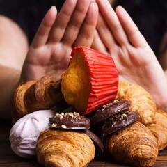 Sugar Cravings ਨੂੰ ਕੰਟਰੋਲ ਕਰਨ ਲਈ ਇਨ੍ਹਾਂ ਚੀਜ਼ਾਂ ਨੂੰ ਡਾਈਟ 'ਚ ਕਰੋ ਸ਼ਾਮਲ