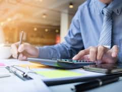 वित्त वर्ष में टीडीएस चार्ज 25 हजार रुपये से ज्‍यादा तो आईटीआर भरना अनिवार्य, नहीं किया तो... 