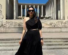 ਕਰਿਸ਼ਮਾ ਕਪੂਰ ਨੇ ਪੈਰਿਸ 'ਚ ਮਨਾਇਆ ਆਪਣਾ 49ਵਾਂ ਜਨਮਦਿਨ, ਆਈਫਲ ਟਾਵਰ ਦੇ ਸਾਹਮਣੇ ਖੂਬ ਦਿੱਤੇ ਪੋਜ਼, ਸ਼ੇਅਰ ਕੀਤੀਆਂ ਤਸਵੀਰਾਂ