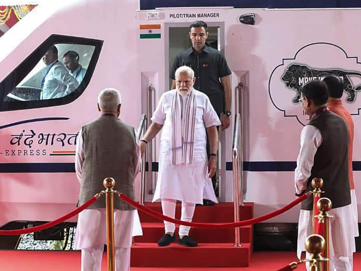 PM Narendra Modi gifted 5 Vande Bharat trains to Madhya Pradesh, know how much the fare will be