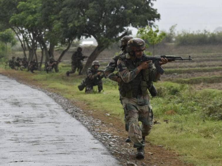 Manipur Violence Indian Army Troops Draw Rioters Open fire senapati district Manipur Violence: Armed Rioters Opened Fire In Kangpokpi District Today, Says Indian Army