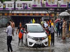 मुंबईत पावसाचा जोर वाढला, वाहतुकीवर परिणाम; आजही मुसळधार पावसाचा इशारा