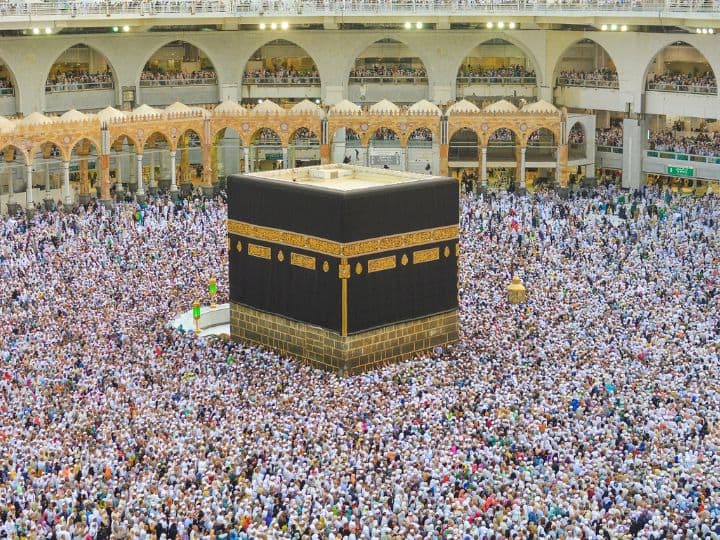 How many days is Hajj pilgrimage What muslim people do in Saudi कितने दिन की होती है हज की यात्रा? जो लोग सऊदी जाते हैं वो वहां जाकर क्या-क्या करते हैं?