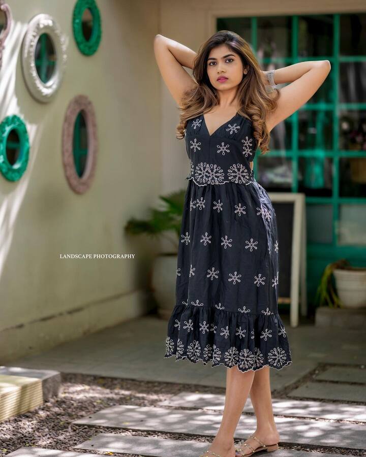 ఈ మధ్య సోషల్ మీడియాలో ఎక్కువగా కనిపిస్తోంది.