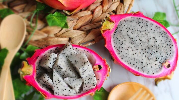 ড্রাগন ফল হার শক্ত করতে বিশেষভাবে সাহায্য করে। কেননা, ড্রাগন ফলের মধ্যে আছে প্রচুর পরিমাণে ম্যাগনেসিয়াম। যাও অন্যান্য কোন ফলের মধ্যে থাকে না। আর ম্যাগনেসিয়াম হারকে মজবুত এবং স্বাস্থ্য করতে সাহায্য করে।