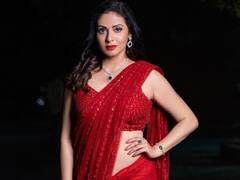 ఎర్ర చీరలో సదా - కుర్రకారు ఫిదా!