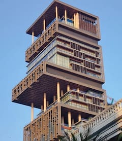 Antilia Inside Pics: मुकेश अंबानी के घर Antilia की इनसाइड तस्वीरें, 1500 करोड़ के आलीशान महल में ठाट-बाट से रहती है अंबानी फैमिली