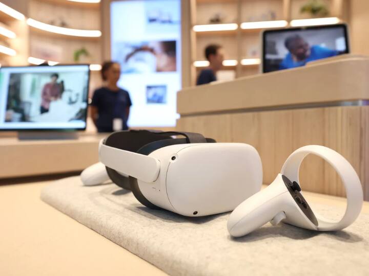 Quest VR हेडसेट के लिए मेटा ने लॉन्च किया सब्सक्रिप्शन प्लान, खरीदने वालों को हर महीने मिलेंगे 2 नए गेम Meta launched Quest plus subscription for VR Headset here is how much it cost monthly Quest VR हेडसेट के लिए मेटा ने लॉन्च किया सब्सक्रिप्शन प्लान, खरीदने वालों को हर महीने मिलेंगे 2 नए गेम