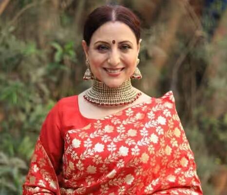 અજય દેવગનની ફિલ્મ 'ભુજઃ ધ પ્રાઈડ'માં પણ ઈન્દિરા ગાંધીનું પાત્ર ભજવવામાં આવ્યું હતું. આ ભૂમિકા નવની પરિહારે ભજવી હતી.