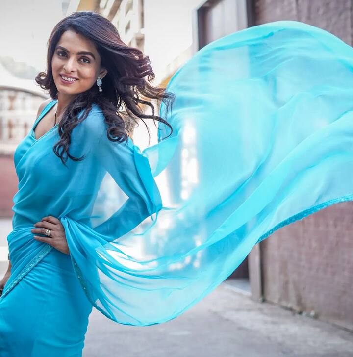 बता दें कि रूही ने इसी साल शो कुंडली भाग्य को अलविदा कहा. अब वो रोहित शेट्टी के शो खतरों के खिलाड़ी में नजर आएंगी.