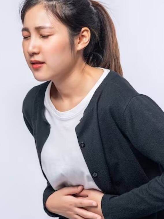 इन फूड्स को खाने से नहीं हो पाता सुबह पेट साफ़