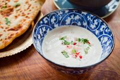 Onion Tomato Raita Recipe: குயிக்கா..டேஸ்டா..சூப்பரான ரெசிபி..இதோ இந்த வெங்காயம் தக்காளி ரைத்தா செய்து அசத்துங்கள்!