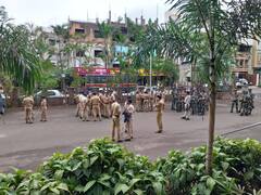 Kolhapur: स्वाभिमानी शेतकरी संघटनेच्या आंदोलनाच्या धसक्याने जिल्हा बँकेला पोलीस छावणीचे स्वरुप!