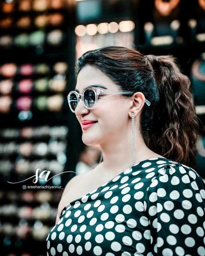హనీ రోజ్ లేటెస్ట్ ఫొటోలు - Images Credit: Honey Rose/Instagram