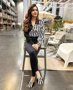 Ashu Reddy Photos : ఫిలాసఫీ చెబుతున్న అషు రెడ్డి, విదేశాల నుంచి ఫోటోలు