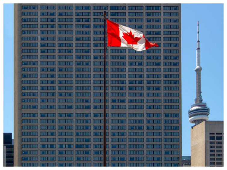 Canada Announces New Work Permit For H-1B Visa Holders From United States, Indians Could Benefit Too Canada Announces New Work Permit For H-1B Visa Holders From United States, Indians Could Benefit Too