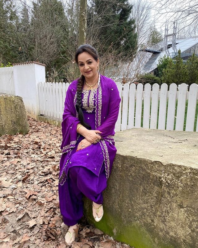 उपासना सिंह सोशल मीडिया पर अपनी पंजाबी फिल्मों की फैंस को जानकारी देते रहती हैं. उनकी हर साल कई फिल्मे रिलीज होती हैं.