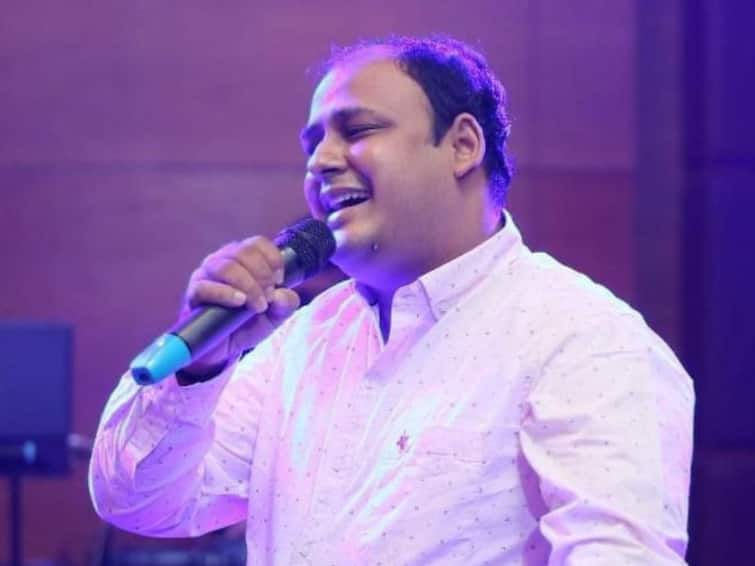 Meet Pranil Pokharna – Playback Singer And Live Performer Recognized As Voice Of Udit Narayan