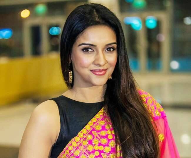 Actress Asin's marriage is breaking? Remove all pictures of husband from Instagram તૂટી રહ્યું છે એક્ટ્રેસ Asinનું લગ્નજીવન? ઇન્સ્ટાગ્રામ પરથી પતિની તમામ તસવીરો કરી  દૂર