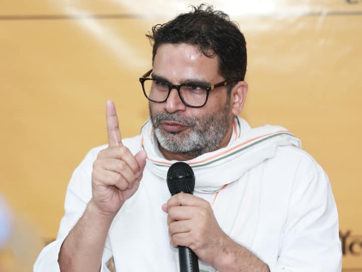Prashant Kishor News CM Nitish Kumar is in Touch from BJP Cheated by forming Grand Alliance ann NDA से दूर होकर भी पास हैं CM नीतीश! महागठबंधन बनाकर ठग रहे? जानकर कहेंगे PK की बात में दम है