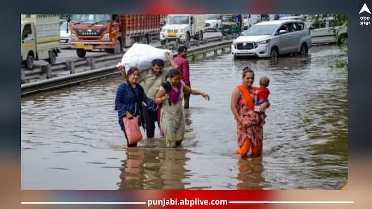 Weather Update: Heavy rain from mountains to plains, orange alert issued, know new weather update Weather Update: ਪਹਾੜਾਂ ਤੋਂ ਲੈ ਕੇ ਮੈਦਾਨੀ ਖੇਤਰ ਤੱਕ ਭਾਰੀ ਮੀਂਹ, ਆਰੇਂਜ ਅਲਰਟ ਜਾਰੀ, ਜਾਣੋ ਮੌਸਮ ਦਾ ਨਵਾਂ ਅਪਡੇਟ