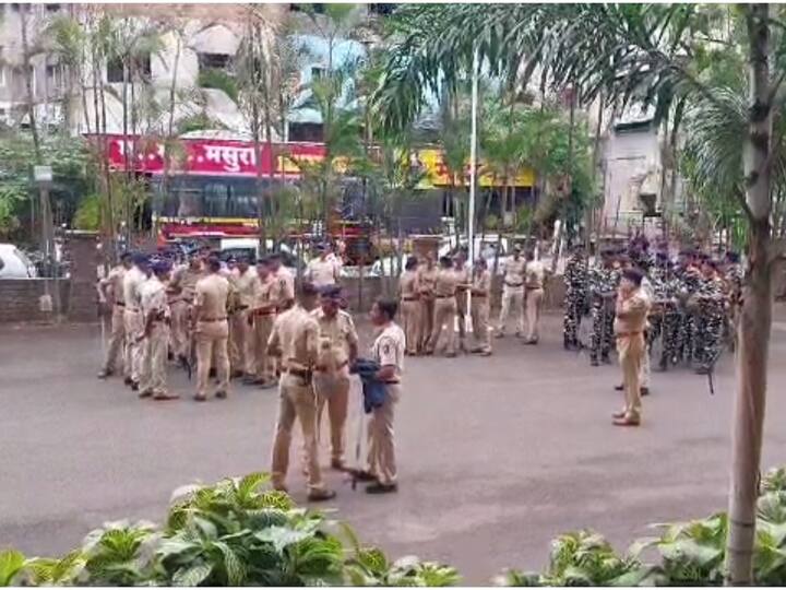 या बैठकीस राजू शेट्टी यांच्यासह  स्वाभिमानीचे पदाधिकारी उपस्थित राहणार आहेत.