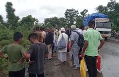 Pune Accident : एसटी बसचा अपघात, मोठा अनर्थ टळला, सत्तरहून अधिक प्रवासी थोडक्यात बचावले...