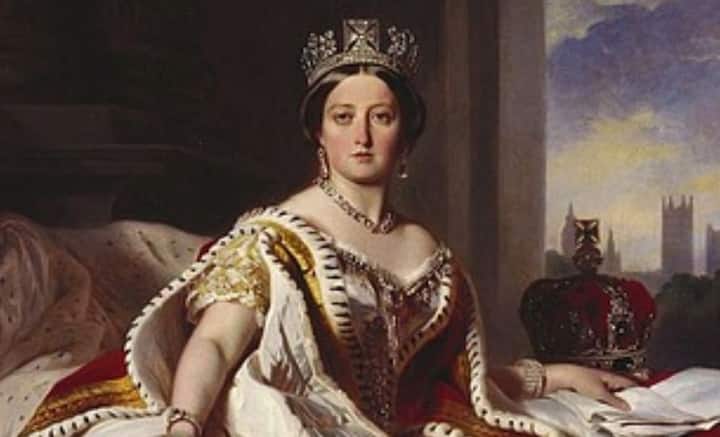 অর্ধেক বিশ্ব জুড়ে রাজপাট তাঁর। ধন-সম্পত্তির ইয়ত্তা নেই। কিন্তু মনের খবর রাখেন কয়জন? তাই পরিবার, শুভাকাঙ্খী, চাকর-বাকরে পরিবৃত হয়েও একাকীত্বে ভুগতেন রানি ভিক্টোরিয়া। সেই সময়ই তাঁর পরম বন্ধু হয়ে ওঠেন আব্দুল করিম, তাঁর ভারতীয় পরিচারক।