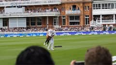 ম্যাচের মাঝেই মাঠে ঢুকে পড়লেন বিক্ষোভকারীরা, লর্ডস পিচ রক্ষা করে নায়ক বেয়ারস্টো