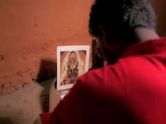 सावळे सुंदर रुप मनोहर... वेगवेगळ्या रंगात रंगलेल्या तांदळापासून साकारलं विठु माउलीचं सोज्वळ रुप