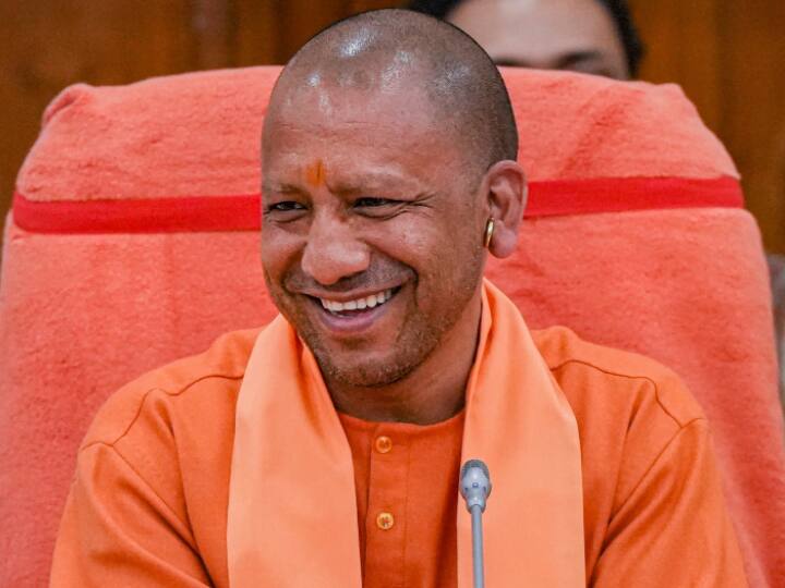 Yogi Adityanath thanked PM Narendra Modi for increasing FRP of sugarcane UP News: किसानों से जुड़ी योजनाओं को मंजूरी मिलने पर सीएम योगी बोले- 'खुशहाल किसान ही नए भारत की पहचान'