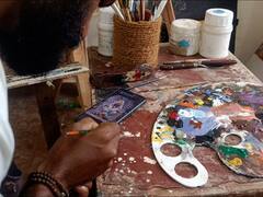 टाळ बोले चिपळीला नाच माझ्यासंग... आषाढीनिमित्त अवलियानं चिपळीवर साकारलं विठुरायाचं मनमोहक रुप