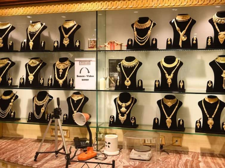 Senco Gold 405-Crore IPO: Jewellery Retailer Sets Price Band At Rs 301-317 A Share