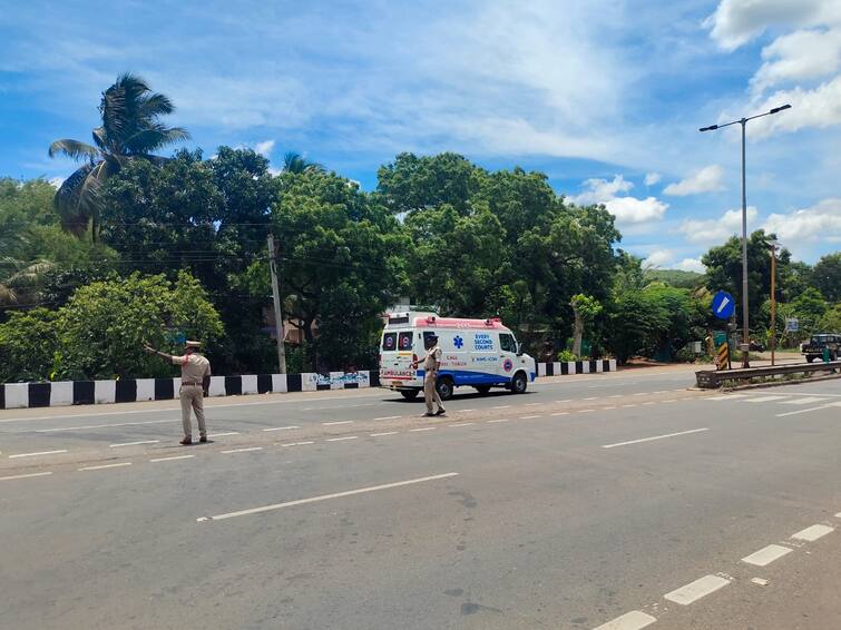 Kakinada police moves human kidneys to visakhapatnam through Green channel Kakinada Police: కాకినాడలో మహిళ బ్రెయిన్ డెడ్, పోలీసుల చొరవతో 2 గంటల్లోనే విశాఖకు కిడ్నీలు