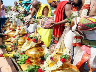 ஆன்மீகம்: ‘கோவிந்தா.. கோவிந்தா..’ சிறப்பாக நடந்த சவுந்தரராஜ பெருமாள் கோயில் கும்பாபிஷேக விழா