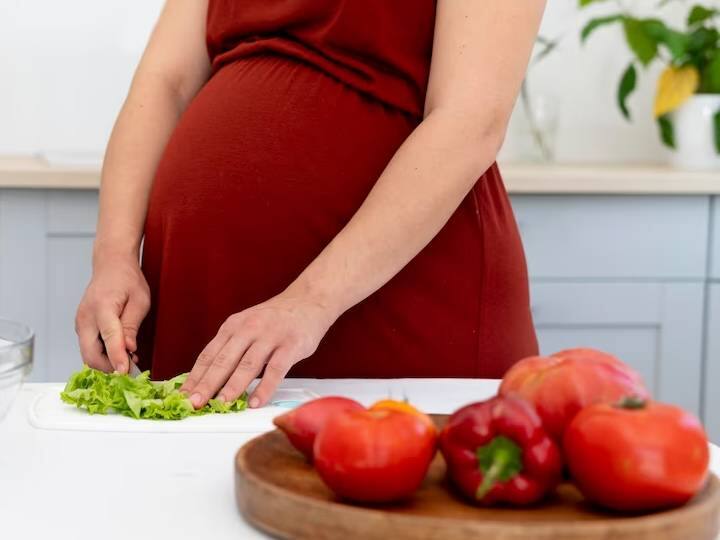 Protein rich foods help pregnant women प्रेग्नेंसी में प्रोटीन से भरपूर खाना खाने से मां और बच्चे को क्या सच में मिलता है फायदा