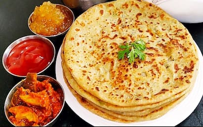 ઉત્તર ભારતનો સૌથી પ્રિય ખોરાક આલૂ પરાઠા ભારતીય રેસીપીમાં સૌથી ખાસ છે. જે લગભગ દરેક ભારતીય ઘરમાં બને છે.