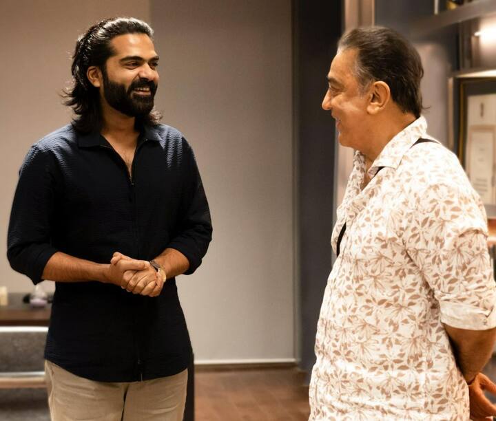 தற்போது ராஜ் கமல் பிலிம்ஸ் தயாரிப்பில் தேசிங்கு பெரியசாமி இயக்கத்தில் சிலம்பரசன் ஹீரோவாக நடித்து வருகிறார். இந்த படம் ஒரு வித்தியாசமான படமாக இருக்கும் என்று திரை வட்டாரம் தெரிவிக்கிறது.