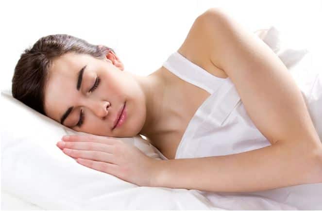 sleeping-for-more-than-8-hours-can-become-a-problem-for-health Over Sleep Side Effects: ਜੇਕਰ ਤੁਸੀਂ ਵੀ ਲੋੜ ਤੋਂ ਵੱਧ ਸੌਂਦੇ ਹੋ, ਤਾਂ ਇਨ੍ਹਾਂ ਬਿਮਾਰੀਆਂ ਨੂੰ ਦੇ ਰਹੇ ਹੋ ਸੱਦਾ, ਜਾਣੋ