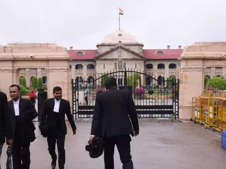 Allahabad High Court Says film Adipurush characters of Ramayana were depicted in very shameful manner Adipurush Controversy: फिल्म 'आदिपुरुष' पर इलाहाबाद हाईकोर्ट ने कहा- 'रामायण के पात्रों को ‘बड़े शर्मनाक ढंग से’ दर्शाया'