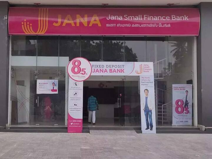 Jana Small Finance Bank: जन स्मॉल फाइनेंस बैंक भी वरिष्ठ नागरिकों को 9 फीसदी से ज्यादा ब्याज दे रहा है. यह ब्याज दर 366 से 499 दिन, 501 से 730 दिन और 500 दिन की मैच्योरिटी वाली एफडी पर मिल रही है.