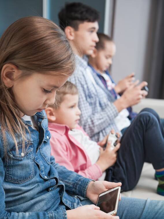 इन देशों के लोगों को है मोबाइल की गंदी लत, टॉप में ये कंट्री