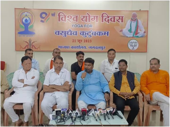 Chhattisgarh: जगदलपुर MLA पर बीजेपी का बड़ा आरोप- 'प्रलोभन देकर हमारे लोगों पर बना रहे पार्टी छोड़ने का दबाव' bjp claims Congress mla rekhchand jain is pressurizing our leaders to leave the party ann Chhattisgarh: जगदलपुर MLA पर बीजेपी का बड़ा आरोप- 'प्रलोभन देकर हमारे लोगों पर बना रहे पार्टी छोड़ने का दबाव'