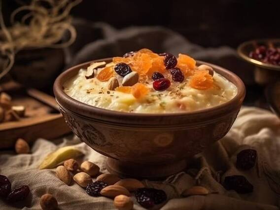 Gulab Seviyan Kheer:  त्योहारों पर गुलाब की पंखुड़ियों से बनाएं यह खास खीर, महंगी मिठाई भी भूल जाएंगे