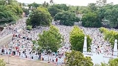 Eid al-Adha 2023 : सोलापुरातील आलमगीर ईदगाह इथे नमाज पठणासाठी मोठी गर्दी